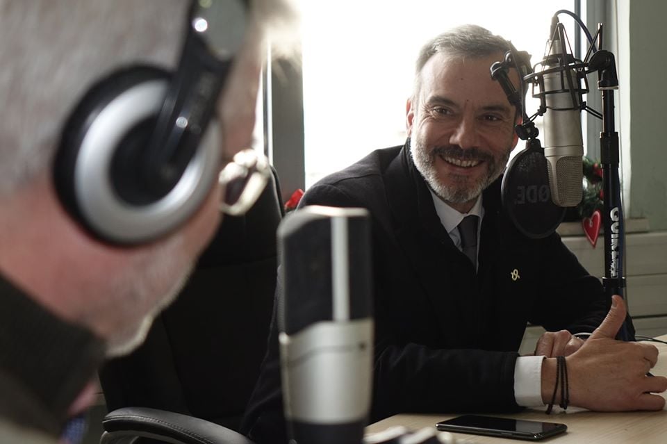 ΖΕΡΒΑΣ Τ.V. 100 ΜΙΚΡΟΦΩΝΟ