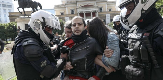 ΚΟΥΦΟΝΤΙΝΑΣ ΕΚΤΩΡ