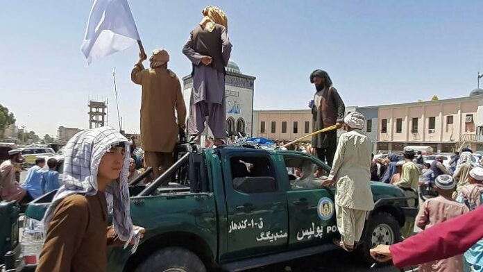 Οι Ταλιμπάν παίρνουν την εξουσία στο Αφγανιστάν - Δεκάδες τραυματίες σε  συγκρούσεις | ΒΟΡΕΙΟΣΕΛΛΑΣ