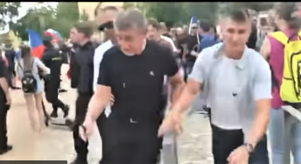 ΤΣΕΧΙΑ ΜΠΑΜΠΙΤΣ