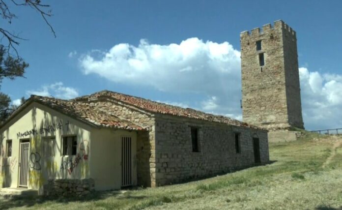 pyrgos-fokaias
